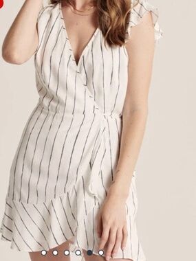 Abercrombie & Fitch wrap front striped dress size small
